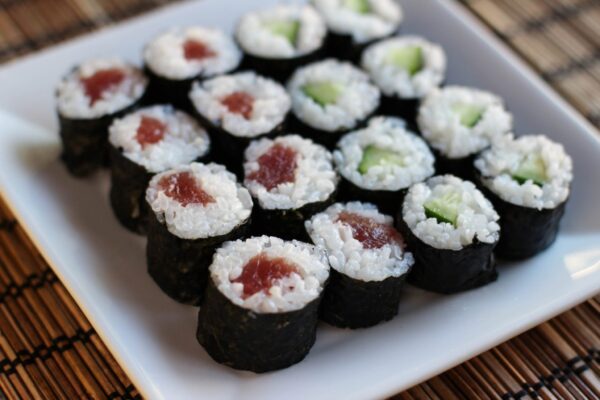 Hosomaki Medley Tray: A delightful mix of cucumber, avocado, and tuna hosomaki. (For 10 People)